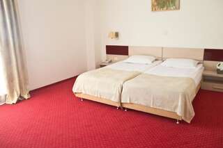 Отель Euro Hotels Gara de Nord (Polizu) Бухарест Двухместный номер с 2 отдельными кроватями-7
