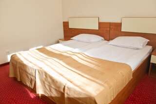 Отель Euro Hotels Gara de Nord (Polizu) Бухарест Двухместный номер с 2 отдельными кроватями-22